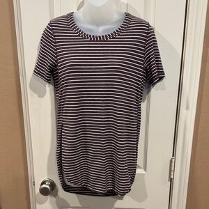 Lululemon Striped short sleeve workout top/athleisure Top. Sz 6/8